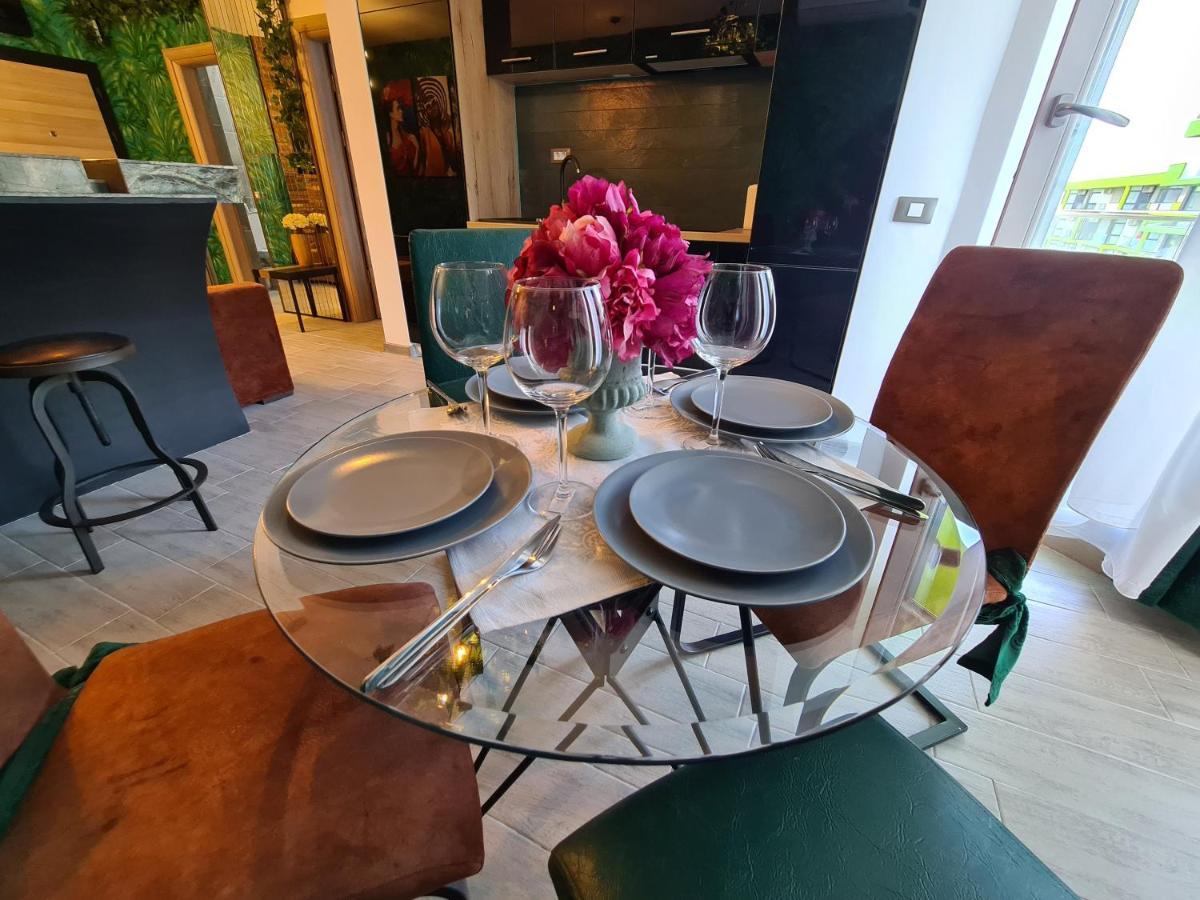 Excentric Apartament & Sea View By Alezzi 那沃达利 外观 照片